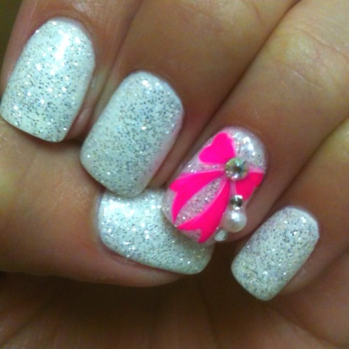 nailstasy: Beautiful Nail Style with Bow prom dress December 29, 2014 at 05:37PM