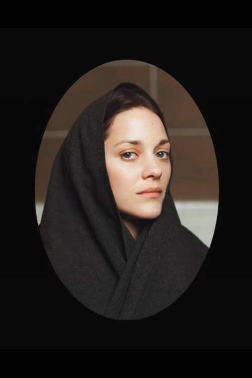 bluezette:

Marion Cotillard in The Immigrant.
