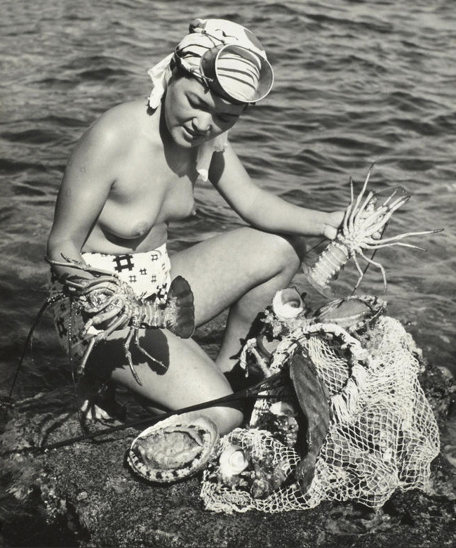 Fotografia dokumentalna: Amasan - poławiaczki pereł, akt
