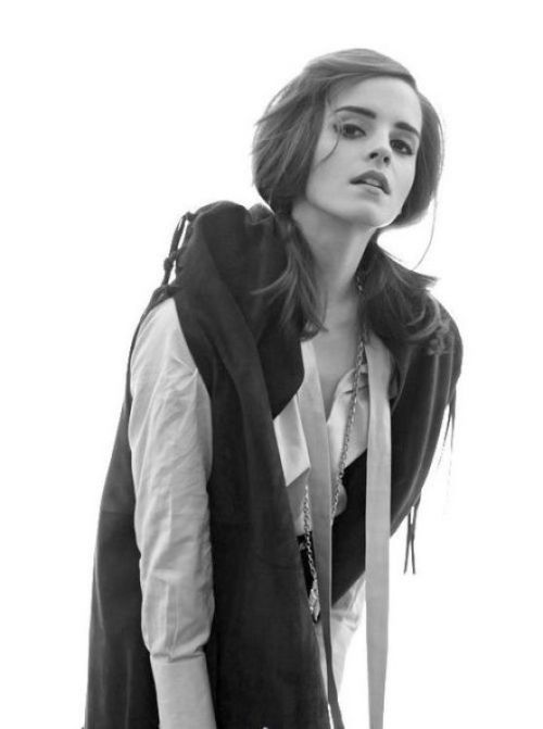 dailyactress:Emma Watson – Photoshoot for Elle Magazine... - Daily Ladies