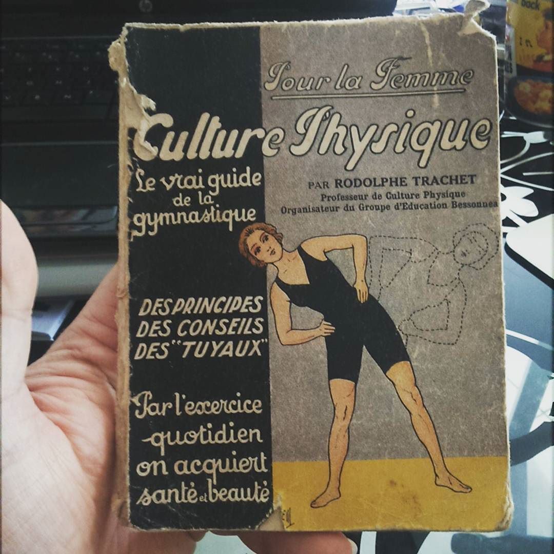 jeanfivintage:

Found in our old family home http://ift.tt/1PfhgKS
