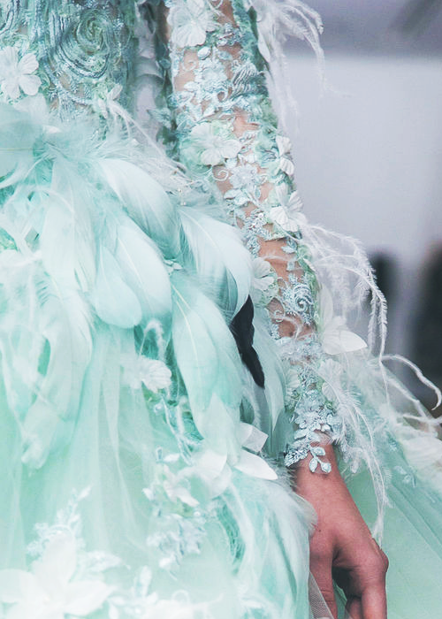 vogue-is-viral:
Tony Yaacoub Haute Couture Spring 2014.
