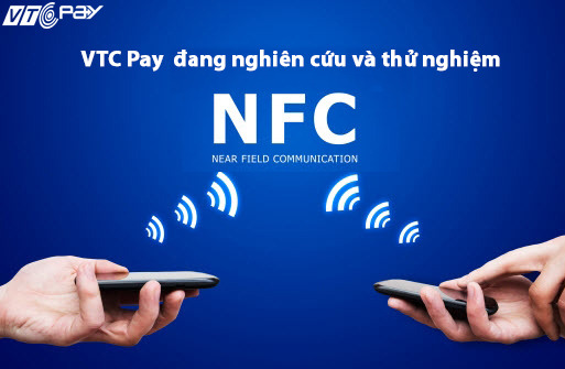 CỔNG THANH TOÁN - VÍ ĐIỆN TỬ VTC PAY NGHIÊN CỨU VÀ THỬ NGHIỆM CÔNG NGHỆ NFCVTC Pay là cổng thanh toán đầu tiên tại Việt Nam thử nghiệm công nghệ NFC và sẽ được áp dụng trong năm nay, giúp bạn trải nghiệm thanh toán thông minh chỉ 1 chạm nhẹ giữa các thiết bị để thực hiện các giao dịch chuyển tiền, nạp tiền, thanh toán hóa đơn…NFC là gì?NFC (Near-Field Communications)là công nghệ kết nối không dây trong phạm vi tầm ngắn trong khoảng cách 4 cm, sử dụng cảm ứng từ trường để thực hiện kết nối giữa các thiết bị khi có sự tiếp xúc trực tiếp hay để gần nhau. NFC được phát triển dựa trên nguyên lý nhận dạng bằng tín hiệu tần số vô tuyến (Radio-frequency identification - RFID), hoạt động ở dải băng tần 13.56 MHz và tốc độ truyền tải dữ liệu tối đa 424 Kbps.NFC mang tới cho bạn điều gì?Khi hai thiết bị đều có kết nối NFC, bạn có thể chạm chúng vào nhau để kích hoạt tính năng và nhanh chóng truyền tập tin gồm danh bạ, nhạc, hình ảnh, video, ứng dụng hoặc địa chỉ website… Ở các nước phát triển, NFC còn được sử dụng trong các dịch vụ ví điện tử và thay thế hoàn toàn các loại thẻ ngân hàng, thẻ thanh toán quốc tế khi có thể thanh toán trực tuyến, tiện lợi và nhanh chóng mà không cần mang theo các loại thẻ này.Nhờ công nghệ NFC bạn có thể dễ dàng đi siêu thị mua sắm hàng hóa và chạm nhẹ điện thoại di động vào máy đọc thẻ để thanh toán tiền. Các phương tiện vận chuyển công cộng ở các thành phố lớn ở một số nước đã áp dụng phương thức thanh toán tiện lợi như NFC. Nếu tới thăm thành phố Nice ở Pháp bạn có thể trả tiền xe bus, tàu điện ngầm hay xe điện qua điện thoại NFC. Hơn nữa bạn có thể mua bất cứ loại vé nào với điện thoại NFC, từ vé phim, vé ca nhạc, các sân vận động hay thậm chí thay cho việc làm thủ tục ở sân bay.Ngoài ra, NFC còn có rất nhiều ứng dụng khác trong cuộc sống hiện đại ngày nay. Hãy tưởng tượng đến việc vứt bỏ toàn bộ chìa khóa của bạn ở nhà mà thay vào đó là 1 chiếc điện thoại di động thôi. Với việc sử dụng NFC, tất cả những gì bạn cần làm là chạm nhẹ vào cửa nhà, văn phòng hay khách sạn, khởi động xe….. Hay khi bạn đi mua sắm: Bất cứ khi nào mua gì, bạn chỉ việc vẫy nhẹ điện thoại là đã có thể xem thông tin, đánh giá hay giá của sản phẩm đó từ các cửa hàng khác. Hiện tại chúng ta thường dùng mã vạch (barcode) để làm việc này nhưng NFC giúp mọi thứ nhanh hơn rất nhiều.VTC Pay – Cổng thanh toán đầu tiên tại Việt Nam thử nghiệm NFCCổng thanh toán VTC Pay hiện là cổng thanh toán đầu tiên tại Việt Nam nghiên cứu và sẽ đưa công nghệ thông minh NFC vào thực tế, mang lại những trải nghiệm thanh toán mới, cập nhật xu thế của thế giới. Trong thời gian tới VTC Pay sẽ đưa vào áp dụng cho dịch vụ thanh toán của mình. Với công nghệ này, Cổng thanh toán VTC Pay sẽ mang tới bạn những trải nghiệm thanh toán thông minh khi chỉ cần chạm nhẹ giữa các thiết bị là các giao dịch chuyển tiền, nạp tiền, thanh toán mọi loại hóa đơn gia đình… sẽ được thực hiện thành công.Thêm vào đó, VTC Pay cũng rất quan tâm đến vấn đề bảo mật thông tin cho khách hàng khi sử dụng dịch vụ thanh toán. Trong vòng 4 cm là khoảng cách cần được đảm để tính năng thanh toán qua NFC được kích hoạt, do khoảng cách truyền dữ liệu khá ngắn nên giao dịch qua công nghệ NFC được xem là an toàn. Như vậy, bạn hoàn toàn yên tâm dữ liệu của bạn sẽ được bảo mật.Cùng chờ đón những bất ngờ và những trải nghiệm thanh toán tuyệt vời mà Cổng thanh toán - Ví điện tử VTC Pay mang lại cho bạn với công nghệ thông minh này nhé!Mọi thắc mắc xin liên hệ theo thông tin sau để được hỗ trợ:Cổng thanh toán – Ví điện tử VTC PayHỗ trợ khách hàng 24/7Facebook: https://www.facebook.com/vtcpayHotline: 19001530Website: pay.vtc.vn; hotro.vtc.vn