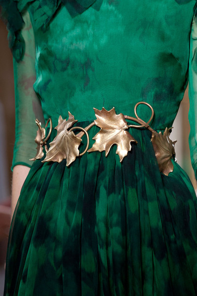 skaodi: Giambattista Valli Haute Couture Fall 2012 details.