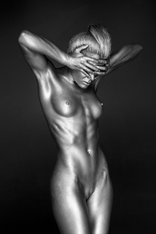 nudityandart:SILVER (by VincenzoRecchia). See it:... - Bonjour Mesdames