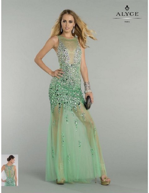 Hot Prom DressesUnleash the siren in you through the vast... prom dress April 12, 2015 at 07:07AM