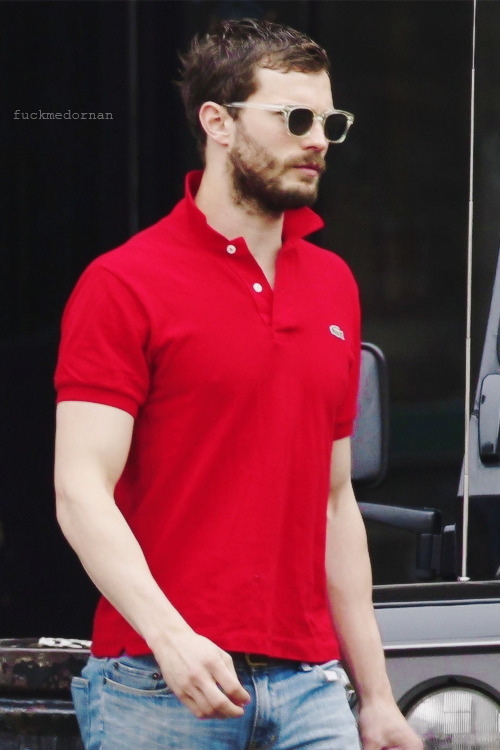 Jamie out &amp; about in London [17.04.2014]