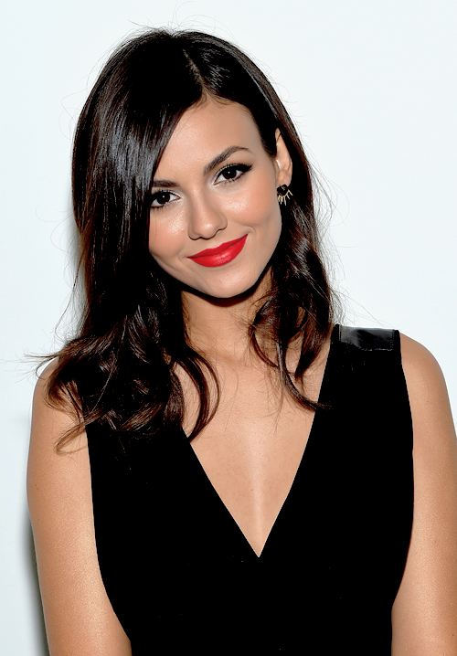 celebritiesource:Victoria Justice attends the 2015 amfAR... - Daily Ladies