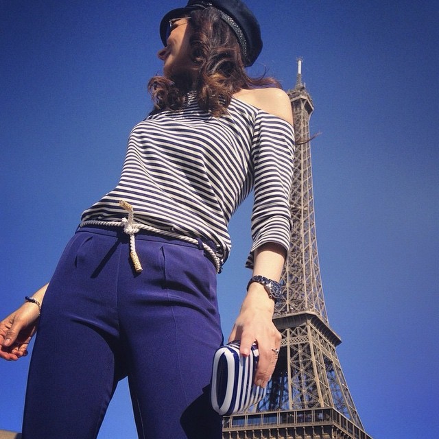 Full #outfit &amp; #details on #sofrenchbynaty blog 
www.sofrench.pro
Link in bio 
#sailor #blue @clairechataigner #Paris #toureiffel #cruise #evjf ⚓️💙 (à Paris, France)