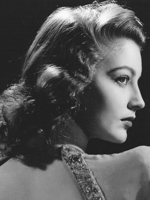gatabella:

Ava Gardner, 1940s
