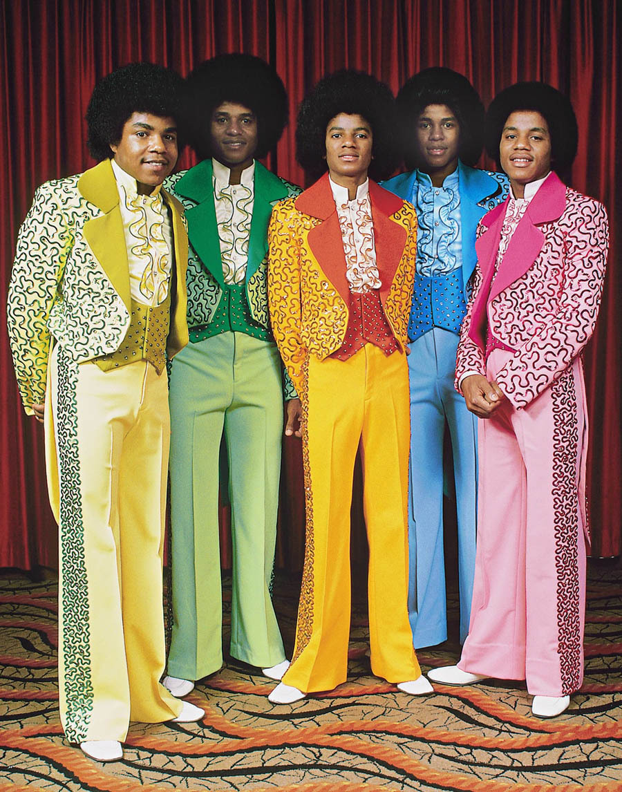 soundsof71:

tashabilities:

soundsof71:

The Jackson 5, by Fin CostelloFrom left to rightTito Jackson, Jackie Jackson, Michael Jackson, Jermaine Jackson and Marlon Jackson
