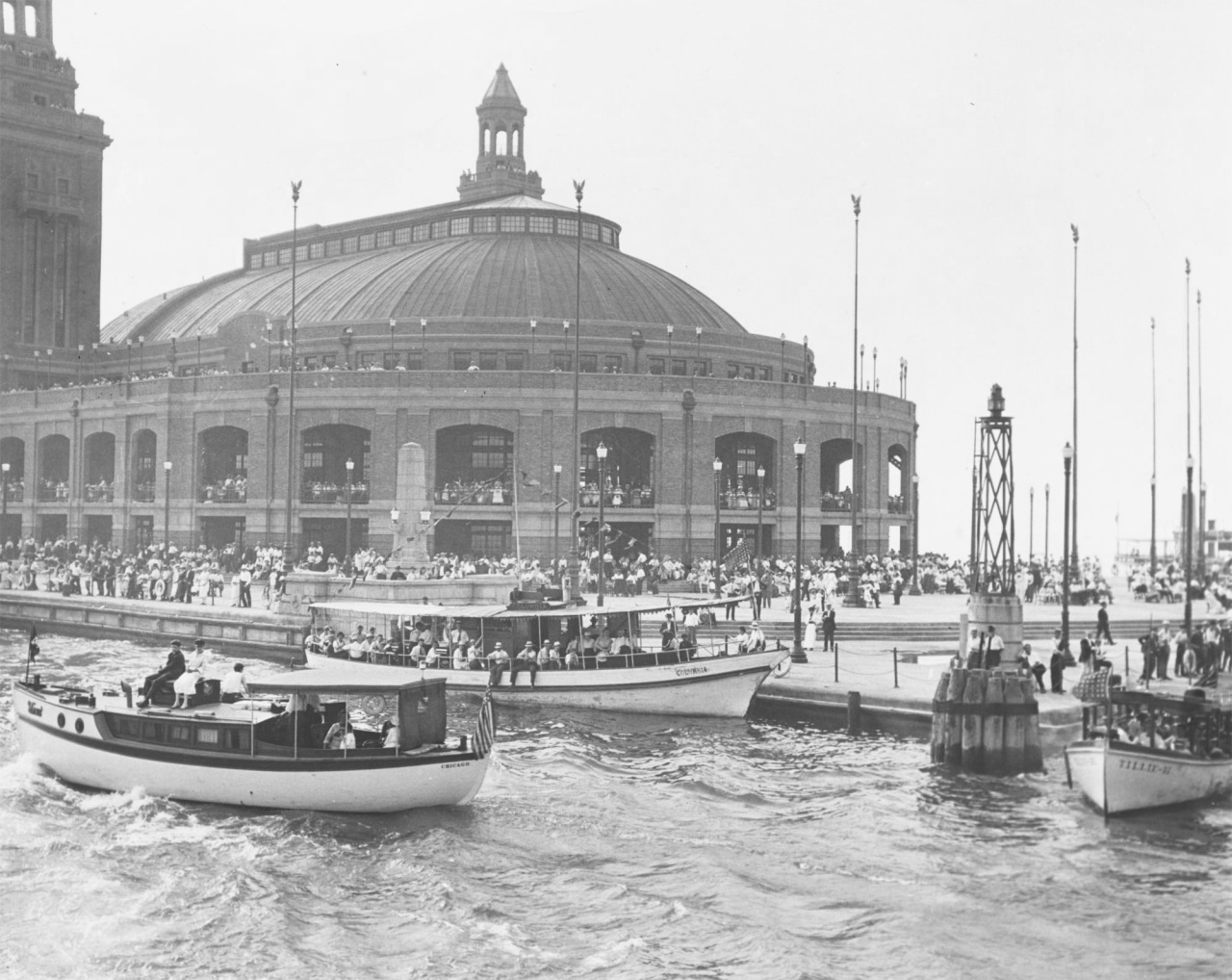 This is What Navy Pier, Chicago Looked Like  in 1916 