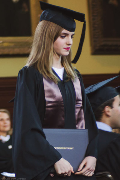 my-studyblr:

study-martell:

flawless-emma:

Emma w/ her Diploma - Brown University Graduation - 25 May 2014

Inspiration right there.

Idol
