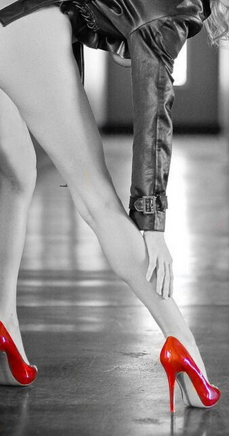 babes-in-heels:High HeelsHigh Heels on Twitter - Daily Ladies