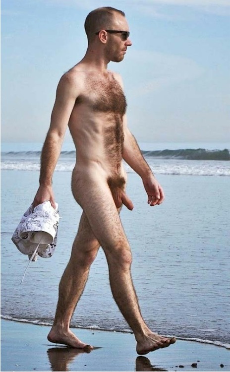 nakedblokes:

Naked blokes. That’s it. Nothing else.nakedblokes.tumblr.com. follow. ask. submit. archive.