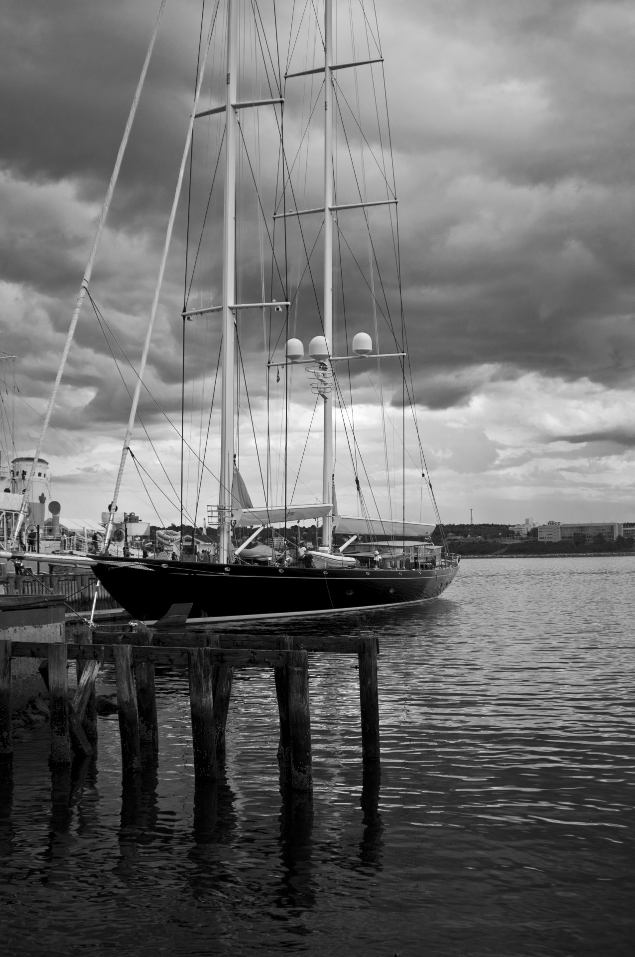 blackrabbitphotography:

Halifax Harbour