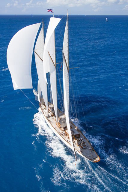 sail2live:

This month’s SAP calendar boat!
