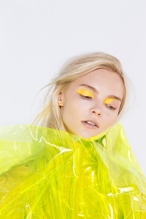 thebeautymodel:

Enly Tammela by Kristiina Wilson for Models.comMakeup by Katie Mellinger using Makeup Forever Aqua Cream in 24 Yellow