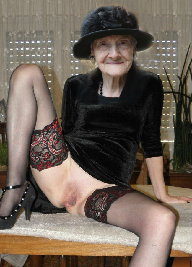 Sexy Granny Pussy 2