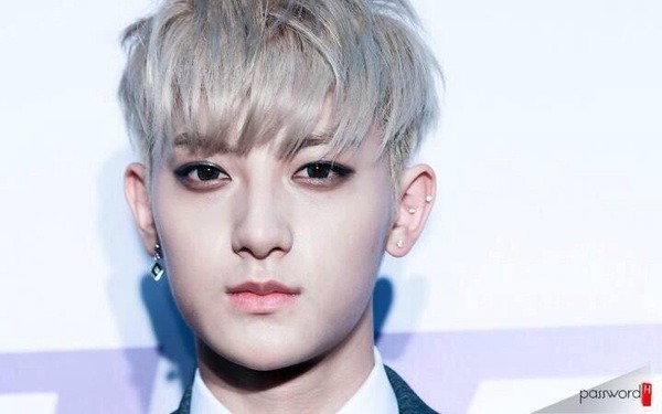 "EXO TAO & a Korean Member are Leaving EXO" Going Viral In China. "Disbandment is not far"
[[MORE]]
It’s going Viral in China today, and that Exo tao is leaving EXO. The rumor went international when a well known Weibo Poster (a verified entertainment critic account) with about 500,000 followers posted that Tao is leaving Exo. (in 2015)
posted by: http://www.weibo.com/pungentbitch
And another very well known verified entertainment critic account with more than 700,000 followers said so as well, 
source: http://www.weibo.com…63954/BA0vKmZ27
Saying “Next year two members are leaving EXO: one Chinese and one Korean. The group disbandment is not long away.” 
But it wasn’t a big enough deal until SINA, a chinese news network wrote about it, and reported that SM gave no response to the rumors.
(source: http://ent.sina.com….ex5605121.shtml )
Rumors of Kris leaving Exo started on weibo, and came true,Same for Luhan leaving Exo as well.
What do you think?