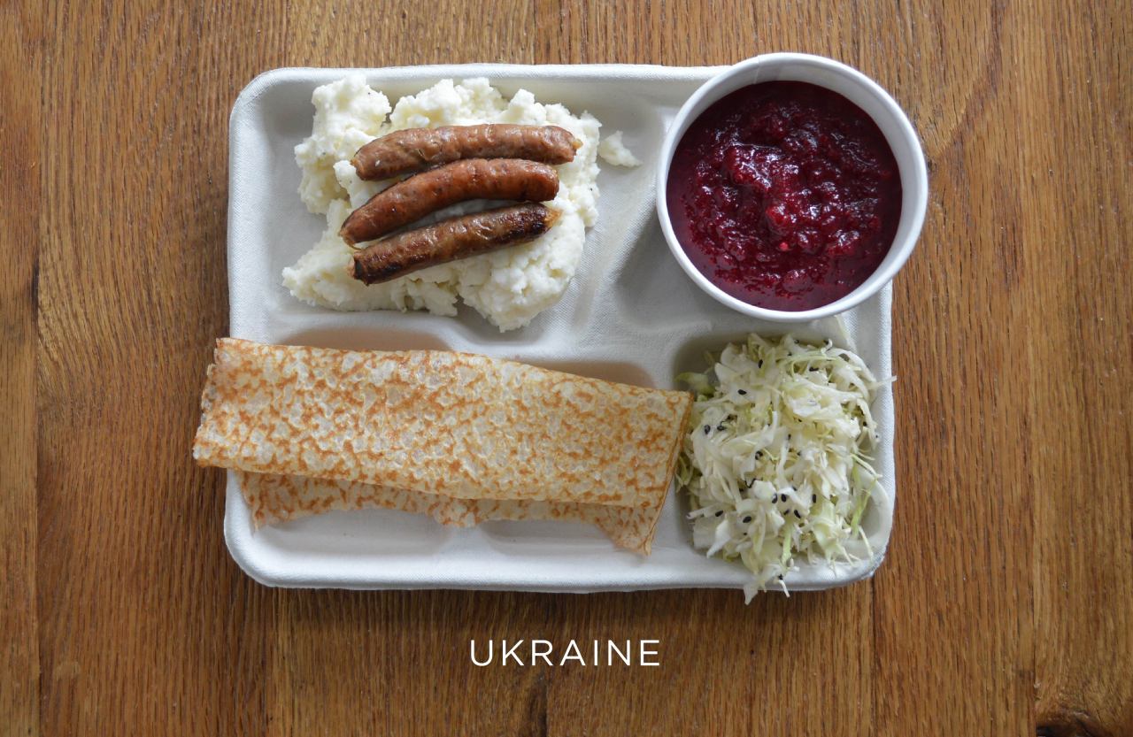 Як виглядають шкільні обіди різних країн світу - фото 1