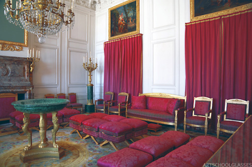 artschoolglasses:

Le Salon des Malachites, Grand Trianon, Versailles
