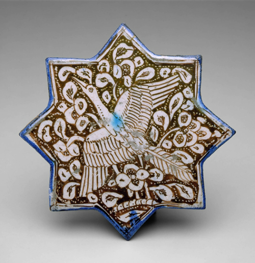 fablesandgables:


Tile with Flying Crane
Iran, c. 1260-1300



😍