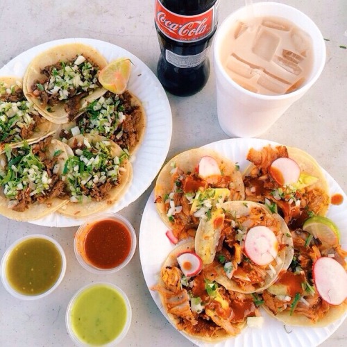 loveandporkbelly:

Asada &amp; al pastor tacos and horchata from Leo’s Taco Truck in Los Angeles CA.