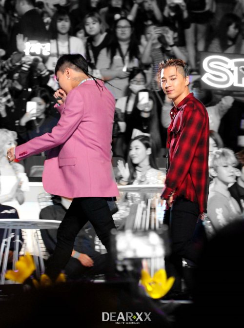 151202 Taeyang &amp; G-Dragon at 2015 MAMA |

© dear-xx