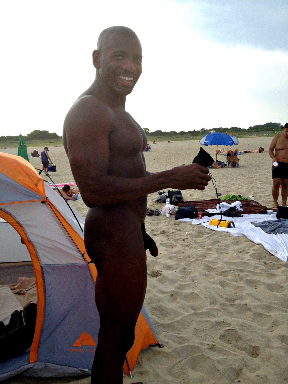 guyzbeach:

Follow my blogs:
guyzbeach: a collection of natural men naked at the beach
guyzwoods: a collection of natural men naked in wild spaces
