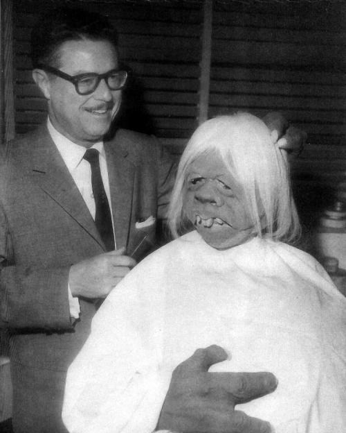 arcaneimages:












Bill Tuttle grooming one of the “Morlocks” while wearing one of the Morlock’s hands from “The Time Machine” 1960. Via William Forsche












