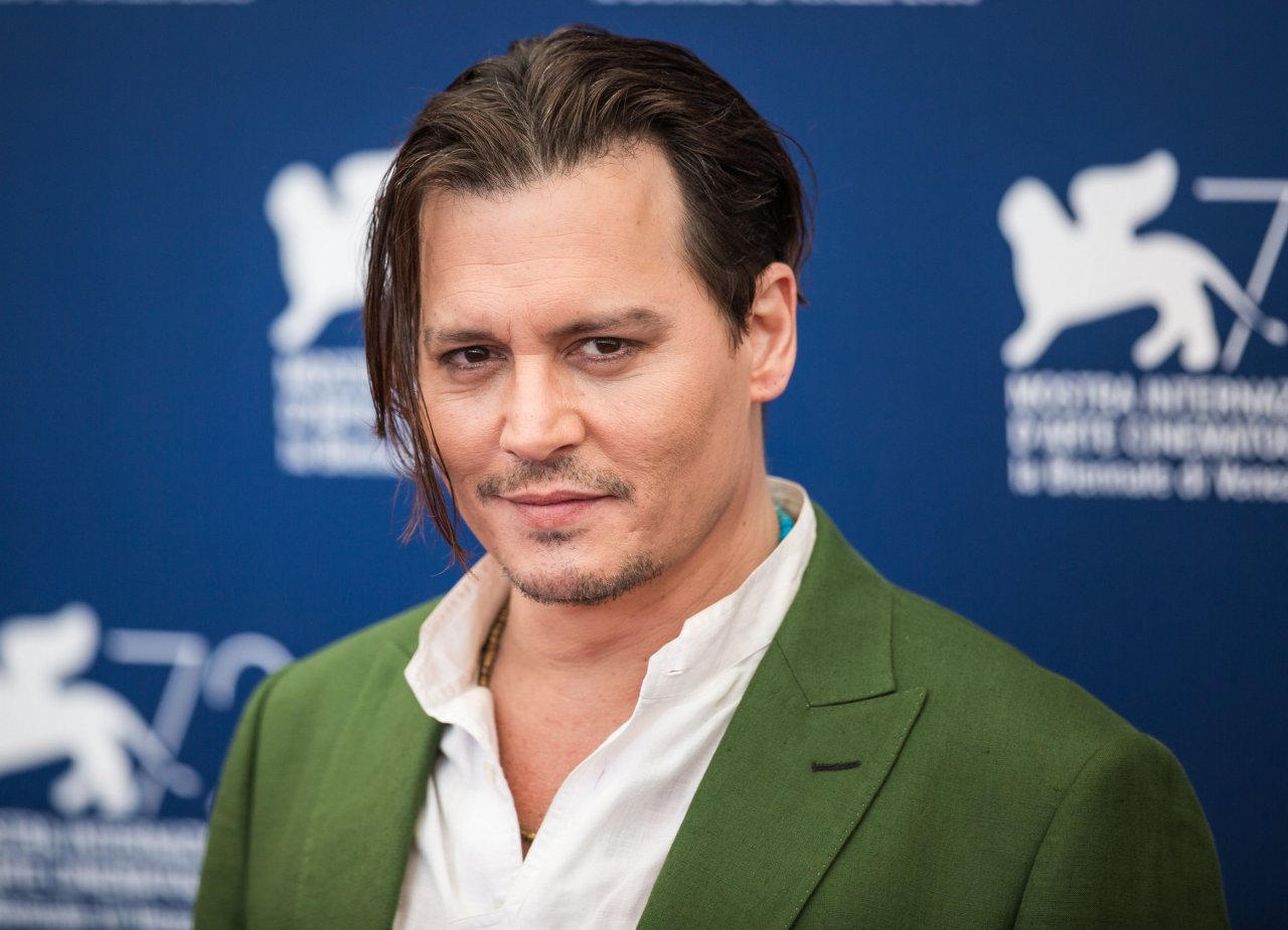 Venice Fest: Johnny Depp Melts The Hearts Of Many Women