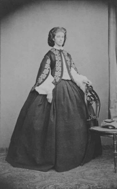 Mathilde duchess in Bavaria,Countess TraniMathilde was a younger sister of Empress Elisabeth(Sissi)