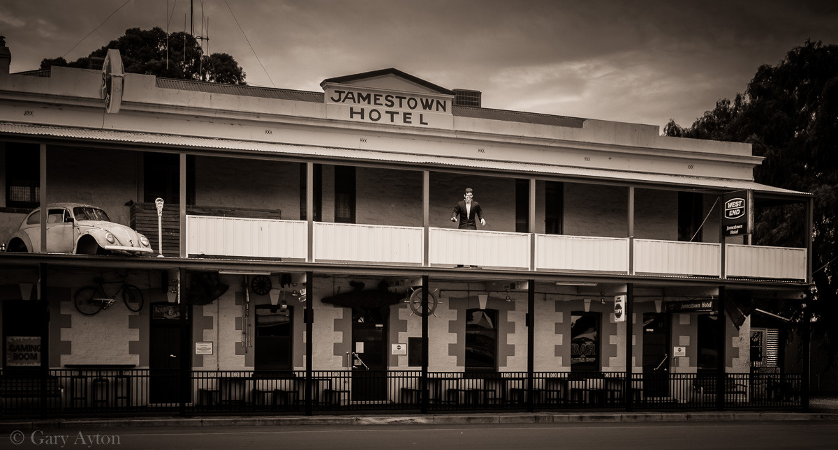 Jamestown Hotel