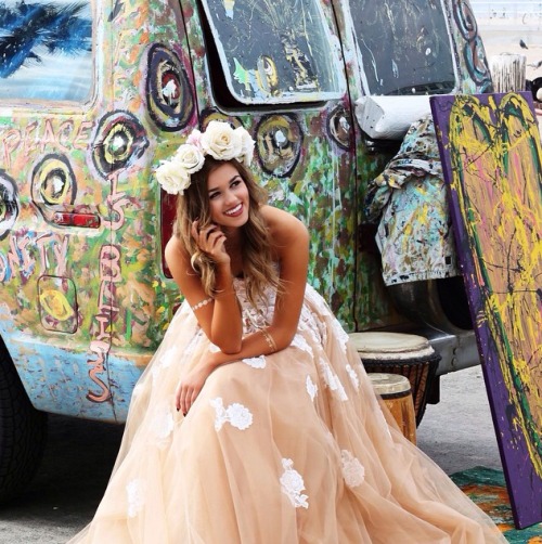 Promo dress internationalprom: We are obsessing over these 60’s inspired... December 27, 2014 at 08:03PM