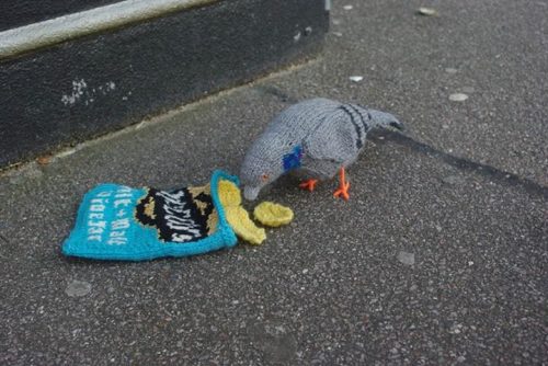 2-shane-s:

I thought that only the bag of chips was knitted so I was like lmaoo fucking idiot bird got owned then I saw that the bird was knitted as well then I realized I was the fucking idiot bird getting owned
