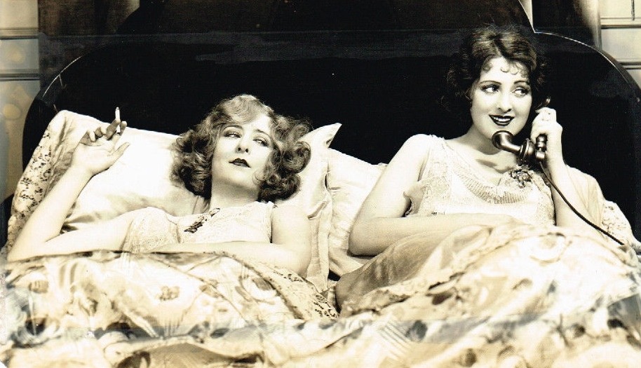 saisonciel:

Mildred Harris and Billie Dove in Heart of a Follies Girl (1928)