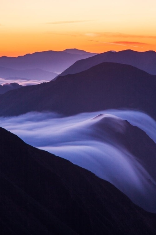 heaven-ly-mind:

The Cloud Flows by Noriko Tabuchi on 500px

