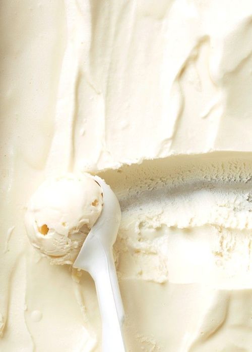 jitiykt:

True Vanilla Ice Cream http://ift.tt/1fRezOt
