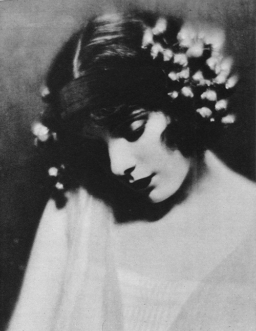 greatgdean:

Alma Rubens…silent film star
