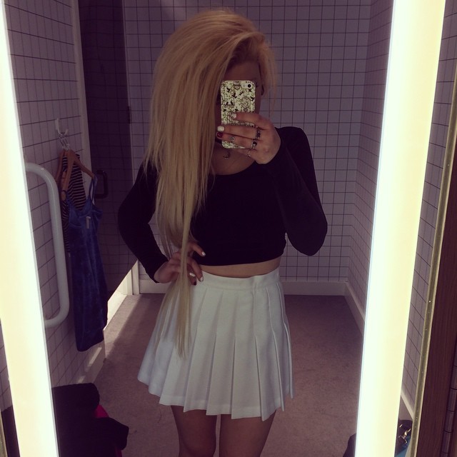 zixxie:

#me #selfie #Americanapparel #fashion #girl #blonde
