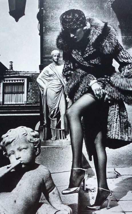 Helmut Newton - Fashion photograph, Paris, 1976.
… via dream galerie (ebay)