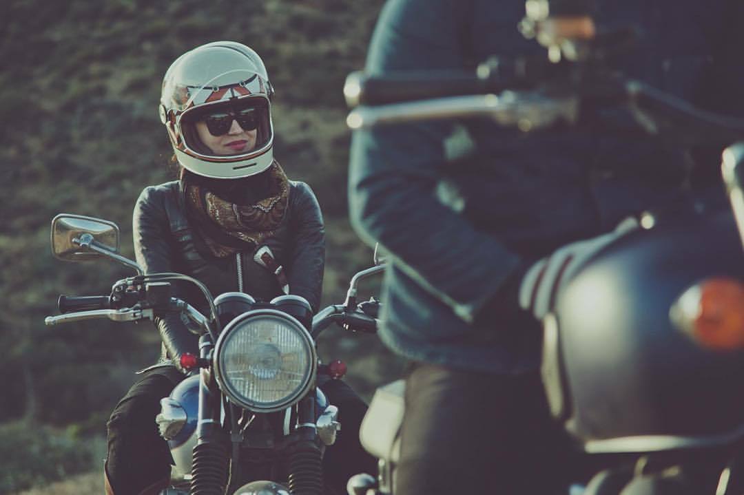 Gather friends :: Find road ::  Go ride.

@uglybros_usa | Road to Corsa Motoclassica

Photo by : @sinuhexavier with @jenfromthepast