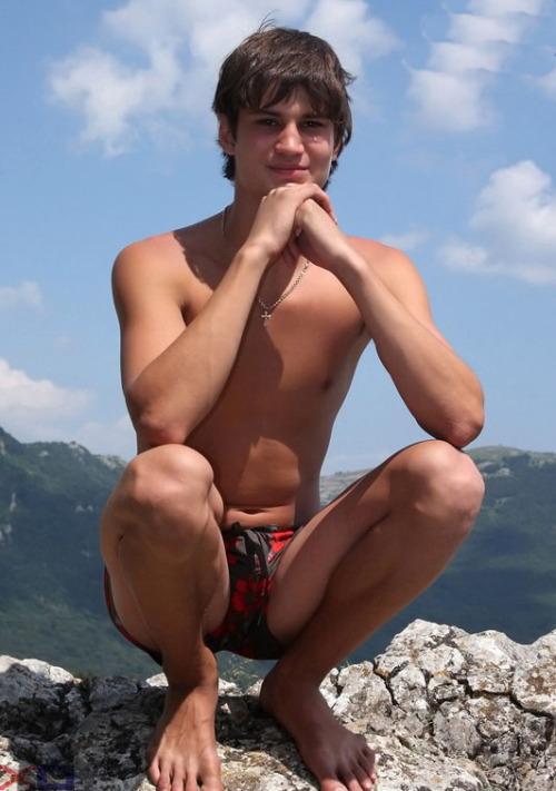 greenspeedos:

Speedos in the mountains

