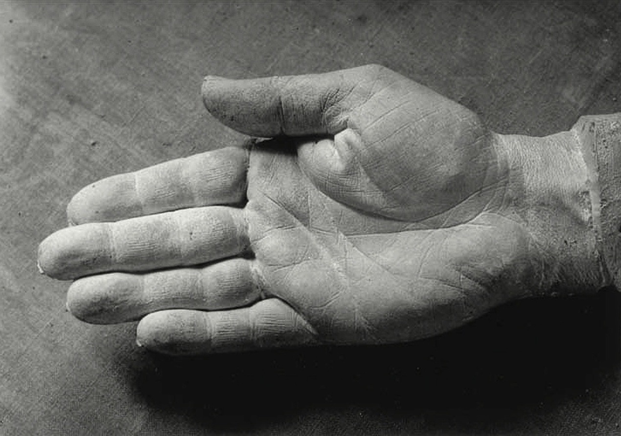 Brassaï, The Right Hand of Picasso, 1943.
