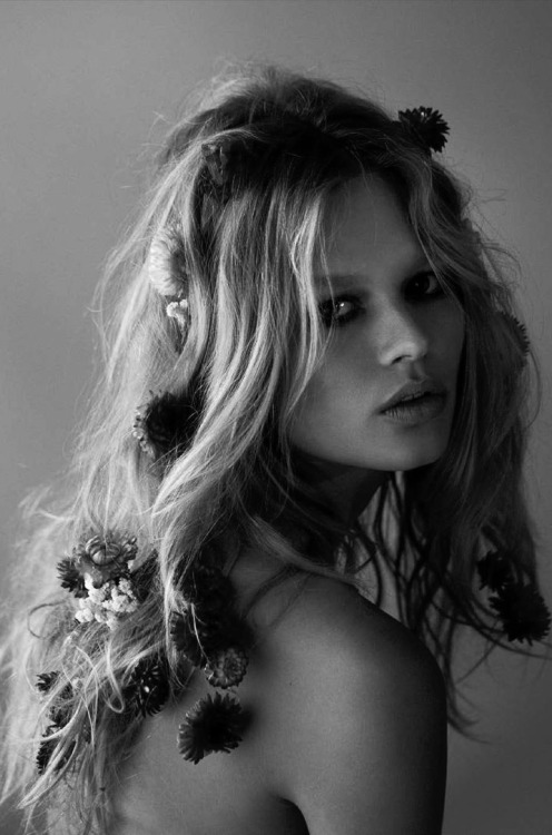 amy-ambrosio:Anna Ewers by Camilla Akrans for Vogue Germany, March 2015.