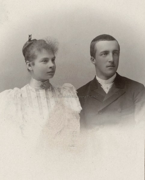 carolathhabsburg:

Princess Auguste Marie of Bavaria with fiance, Archduke Josef August of Austria. Early 1890s.

  Auguste was one of Sissi’s grand daughters. 