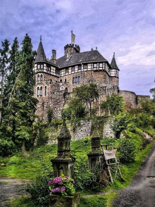 bonitavista:



Berlepsch Castle, Hesse, Germany


photo via steph
