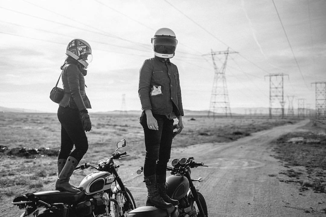 Gather friends :: Find road ::  Go ride.

@uglybros_usa | Road to Corsa Motoclassica

Photo by : @shaikridzwan with  @mouthfulofjoy and @jenfromthepast