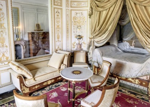 The Turkish Boudoir of Marie Antoinette at the Chateau de Fontainebleau. Seven years of restoration work on the room, intended to bring it back to its state in 1806, have recently been completed. [photo credit: RMN/ château de Fontainebleau/ Adrien Didierjean]